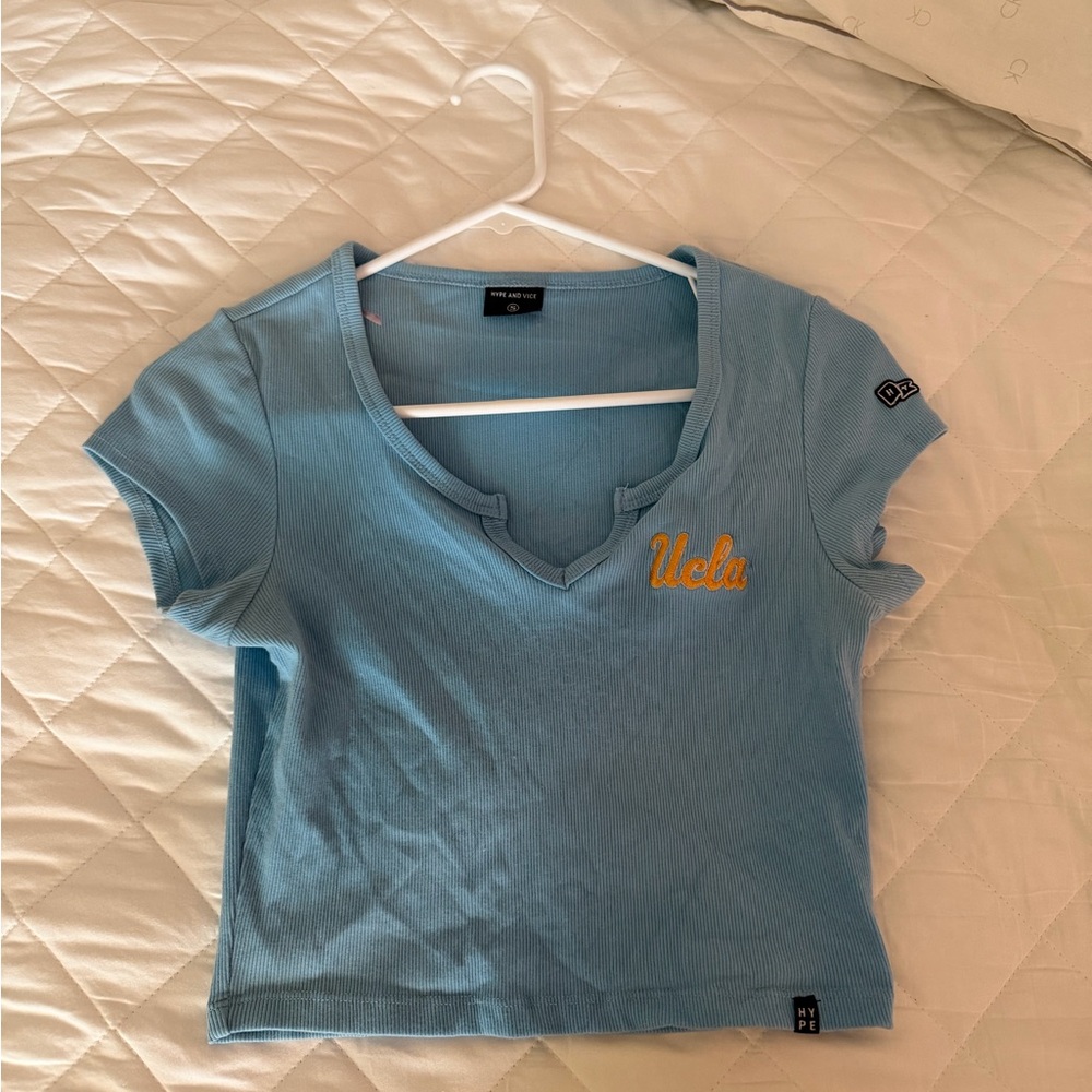 Hype and Vice UCLA Cali Tee Baby Blue Shirt short sleeve cropped